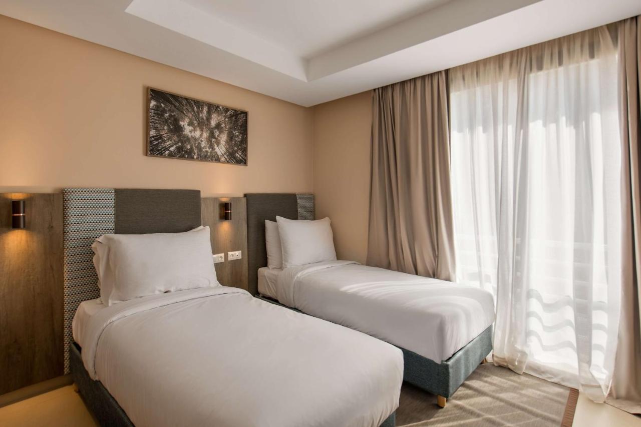 Radisson Blu Residences Эль-Хосейма Экстерьер фото