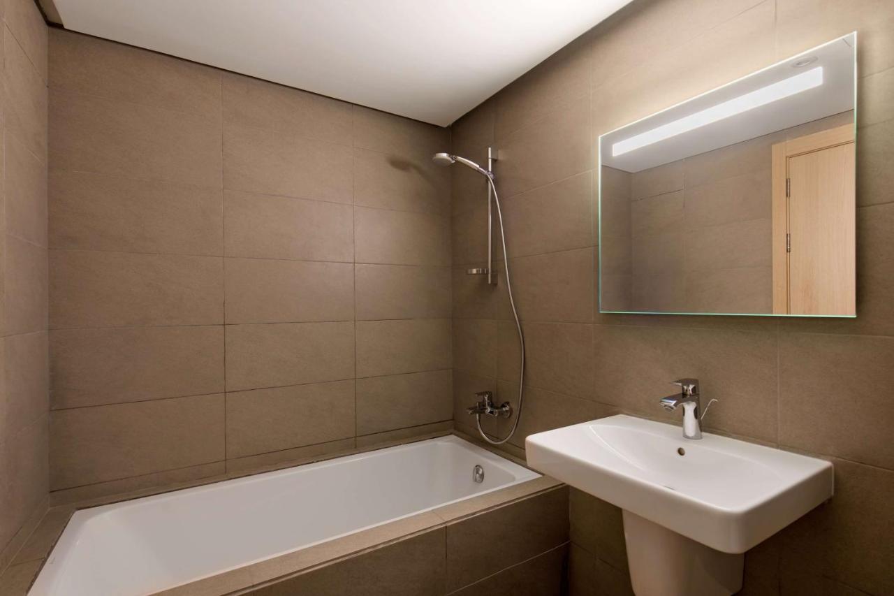 Radisson Blu Residences Эль-Хосейма Экстерьер фото