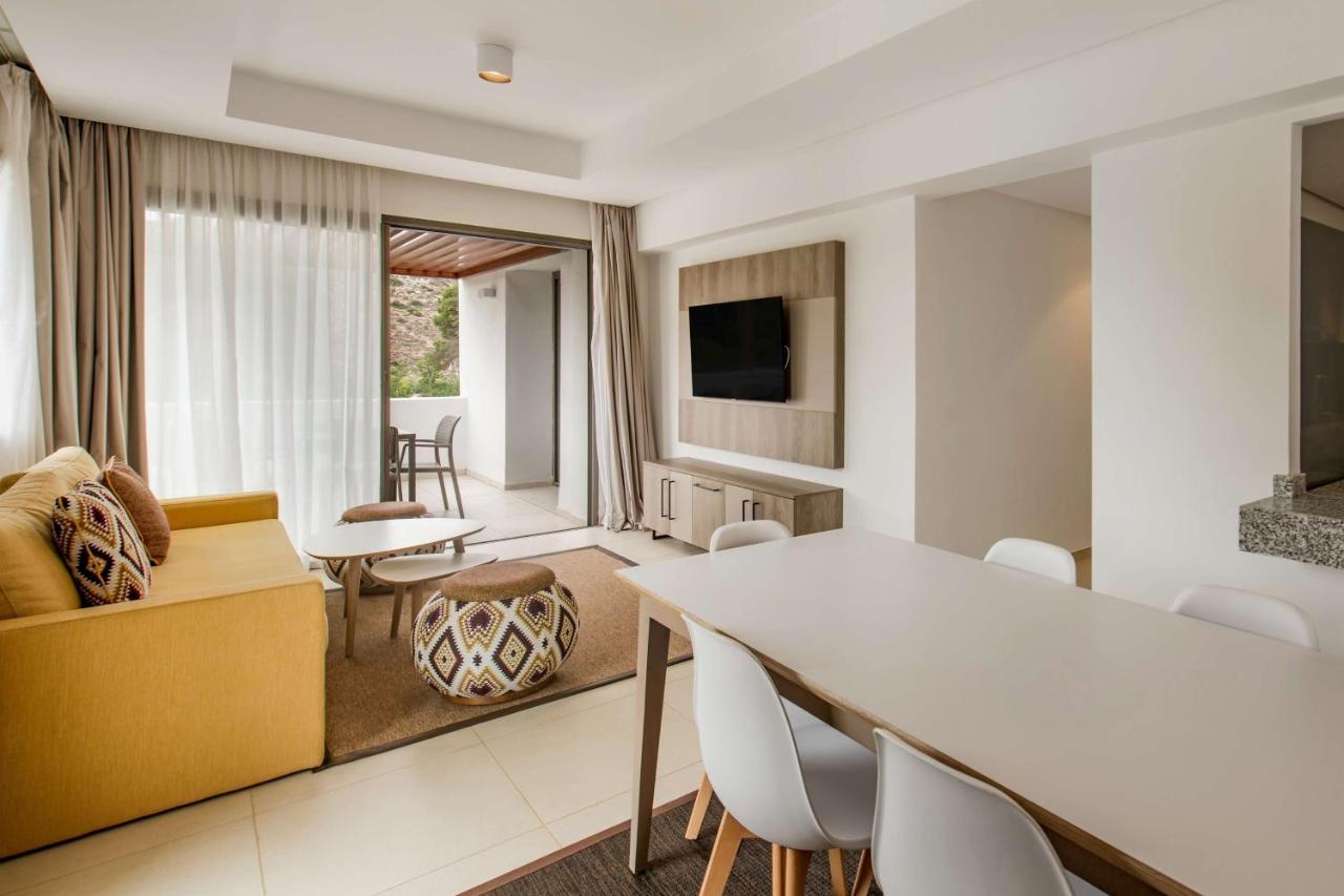 Radisson Blu Residences Эль-Хосейма Экстерьер фото